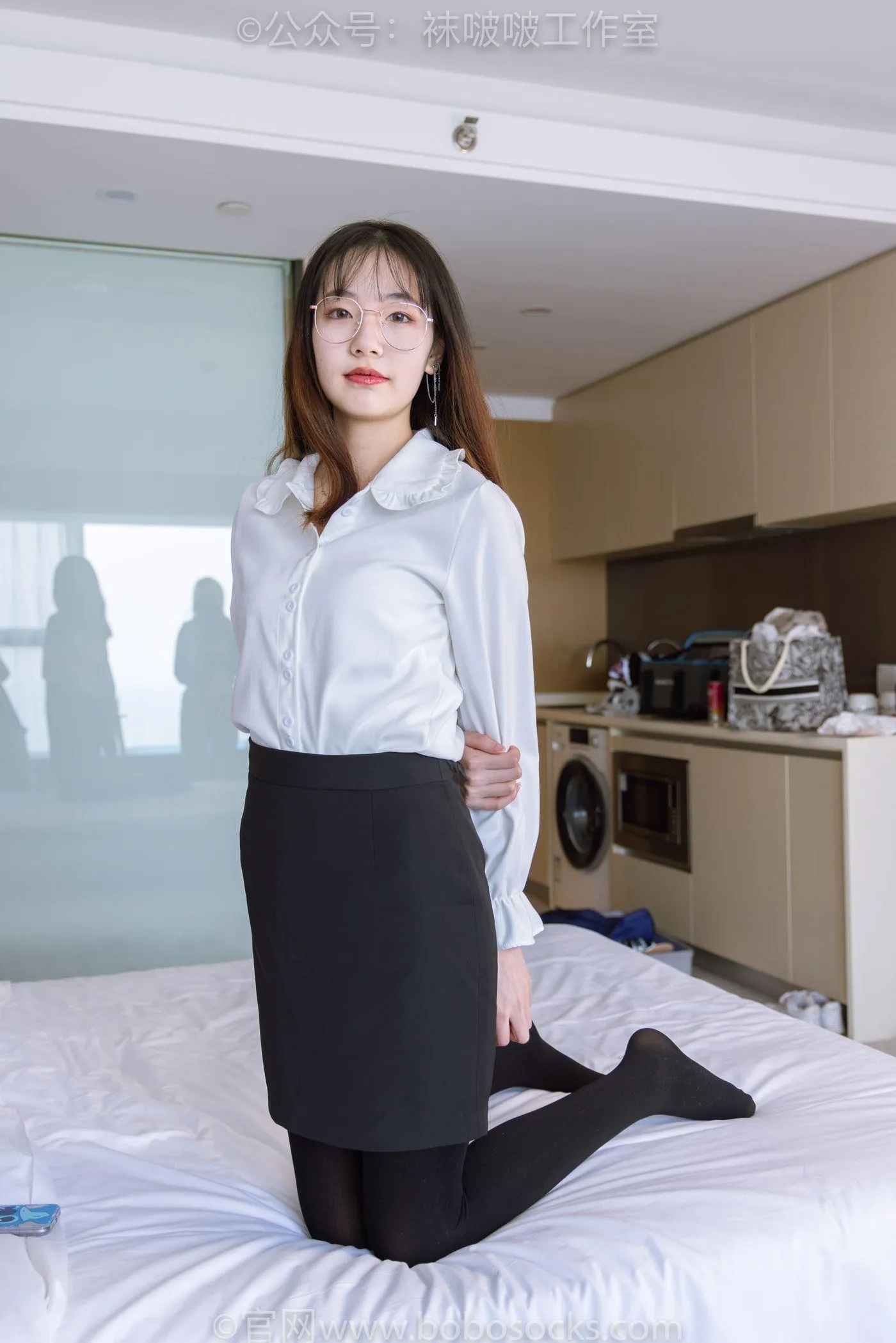 [BoBoSocks袜啵啵]NO.090 小甜豆-高跟鞋、厚黑丝 [140P]插图3